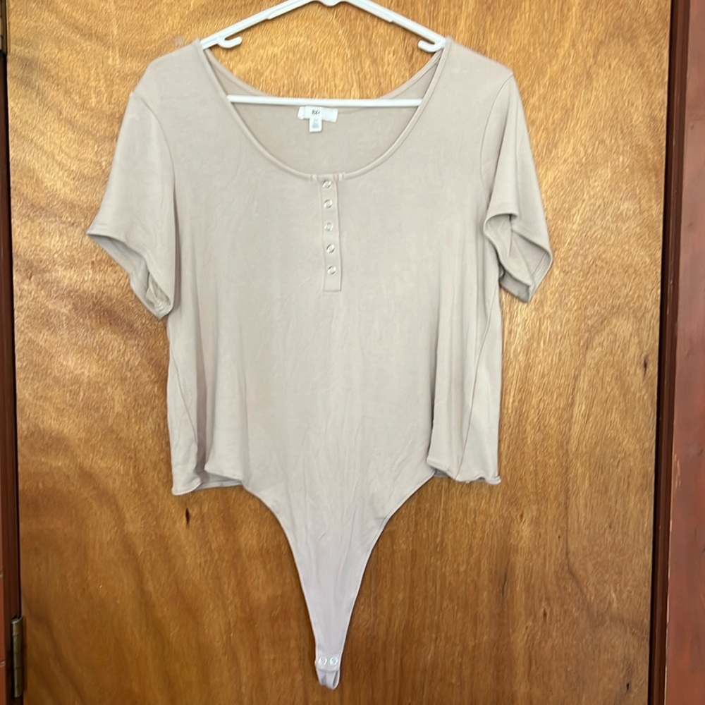 BP short sleeve bodysuit